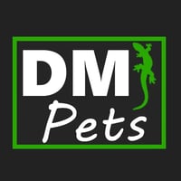 DM Pet Store logo