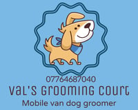 Val's Grooming Court logo